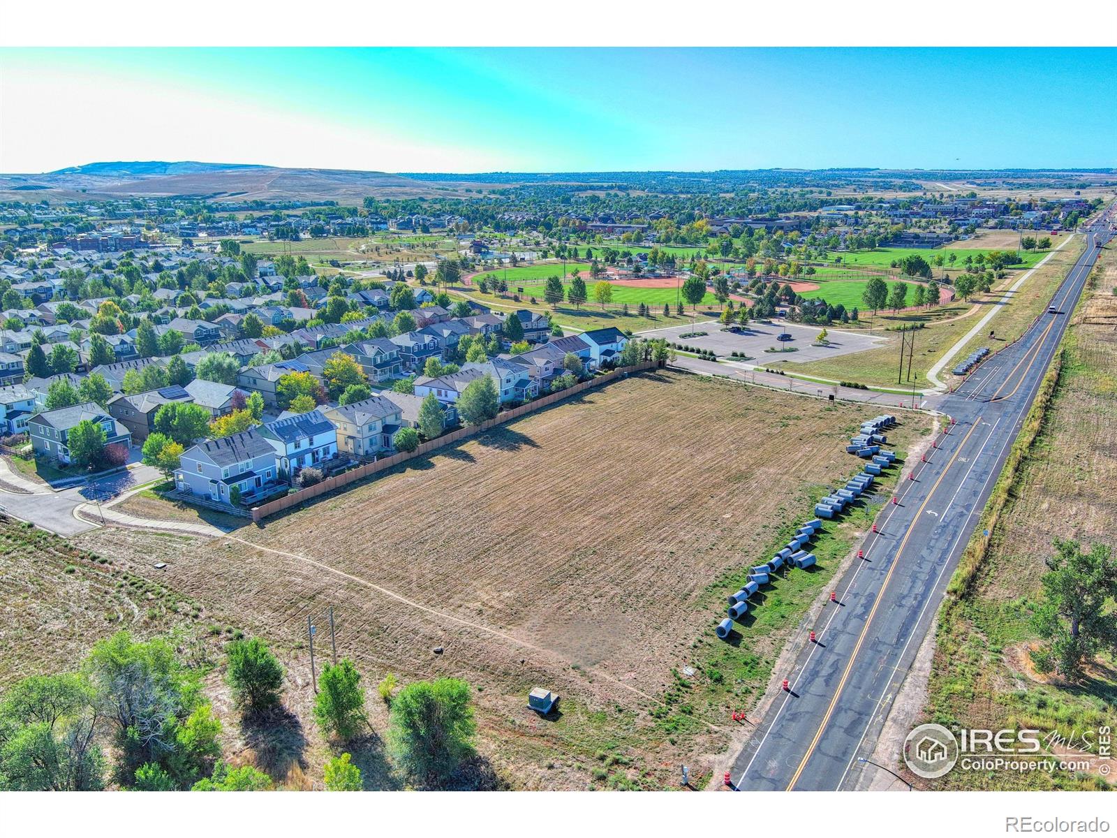 County Line Rd and Maxwell Ave