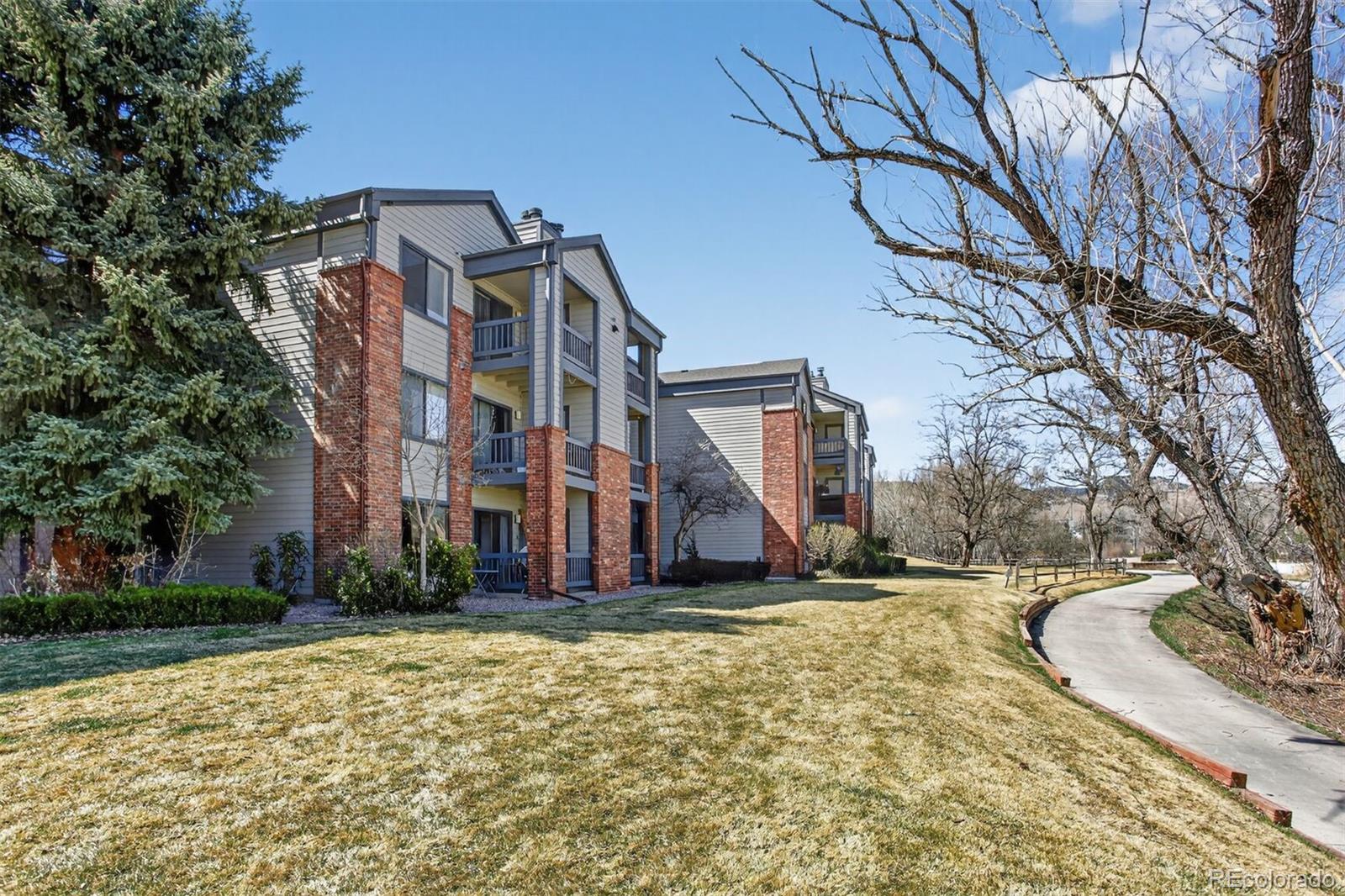 2727 Folsom Street 218