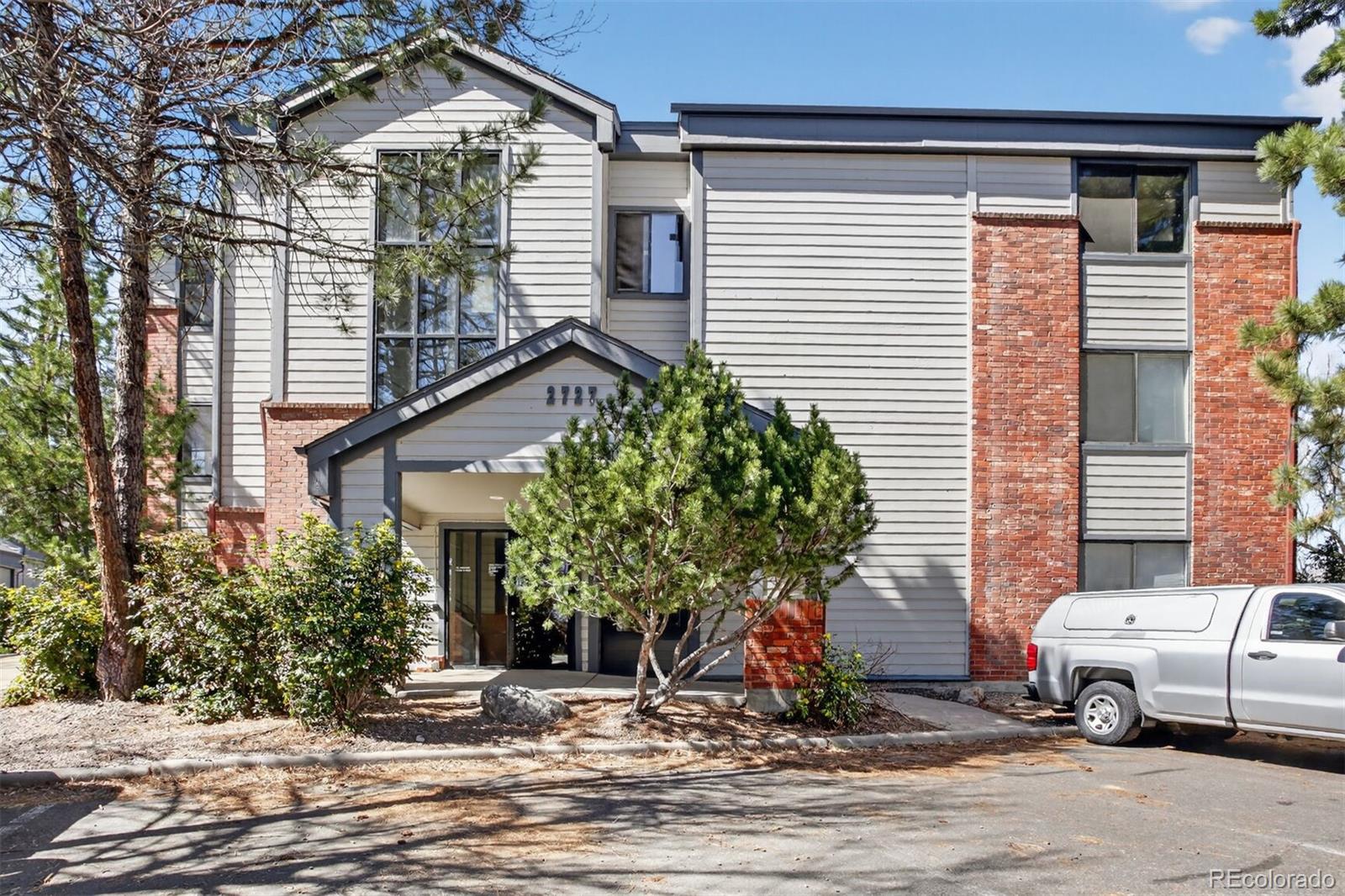 2727 Folsom Street 218