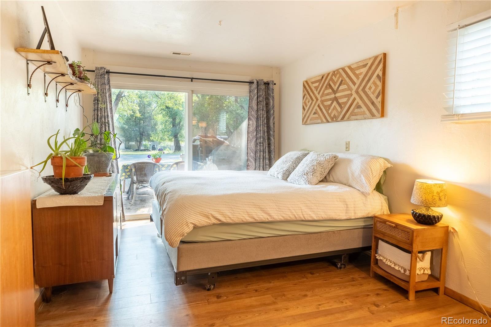 128 N Gunnison Avenue