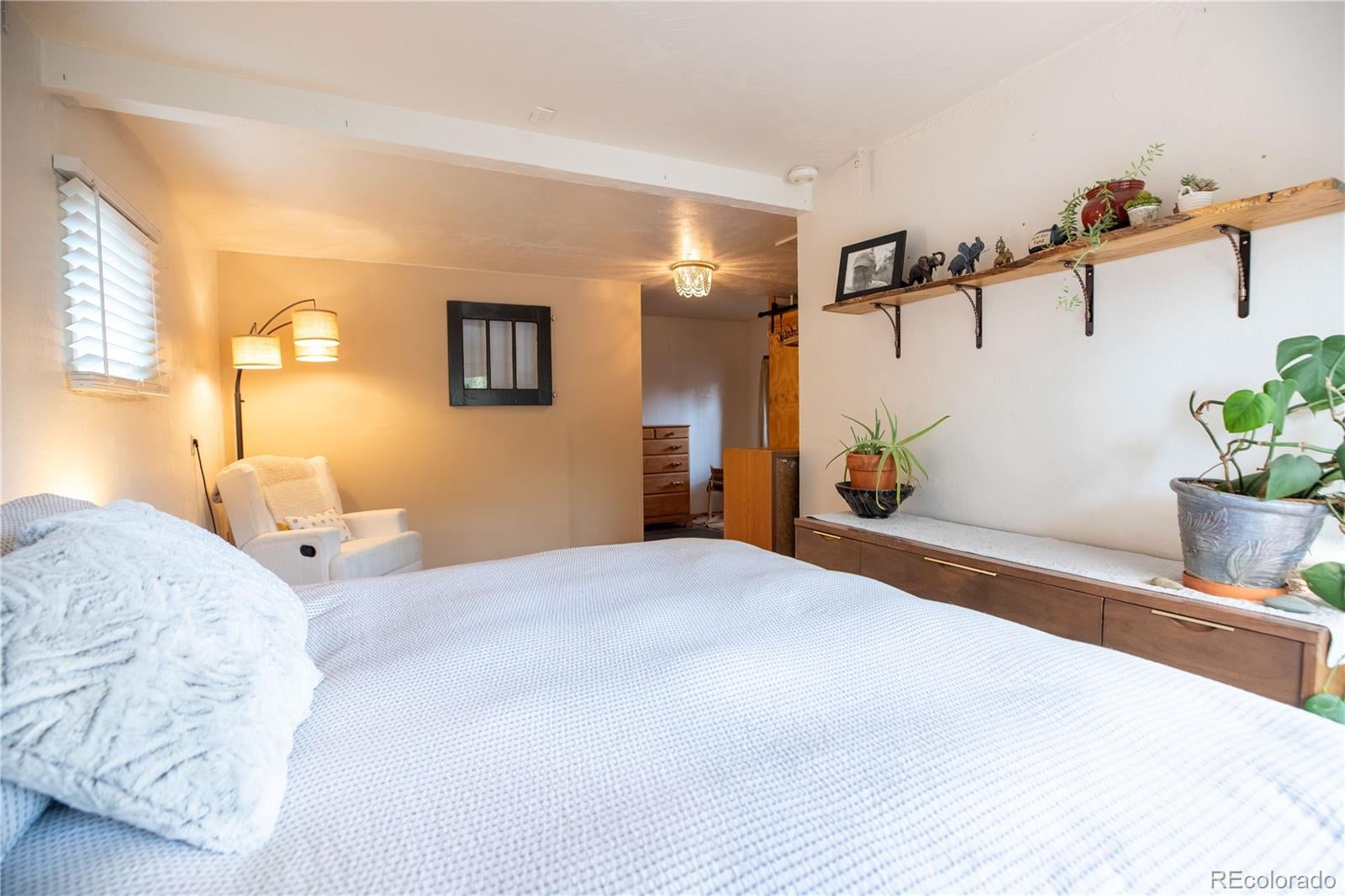 128 N Gunnison Avenue
