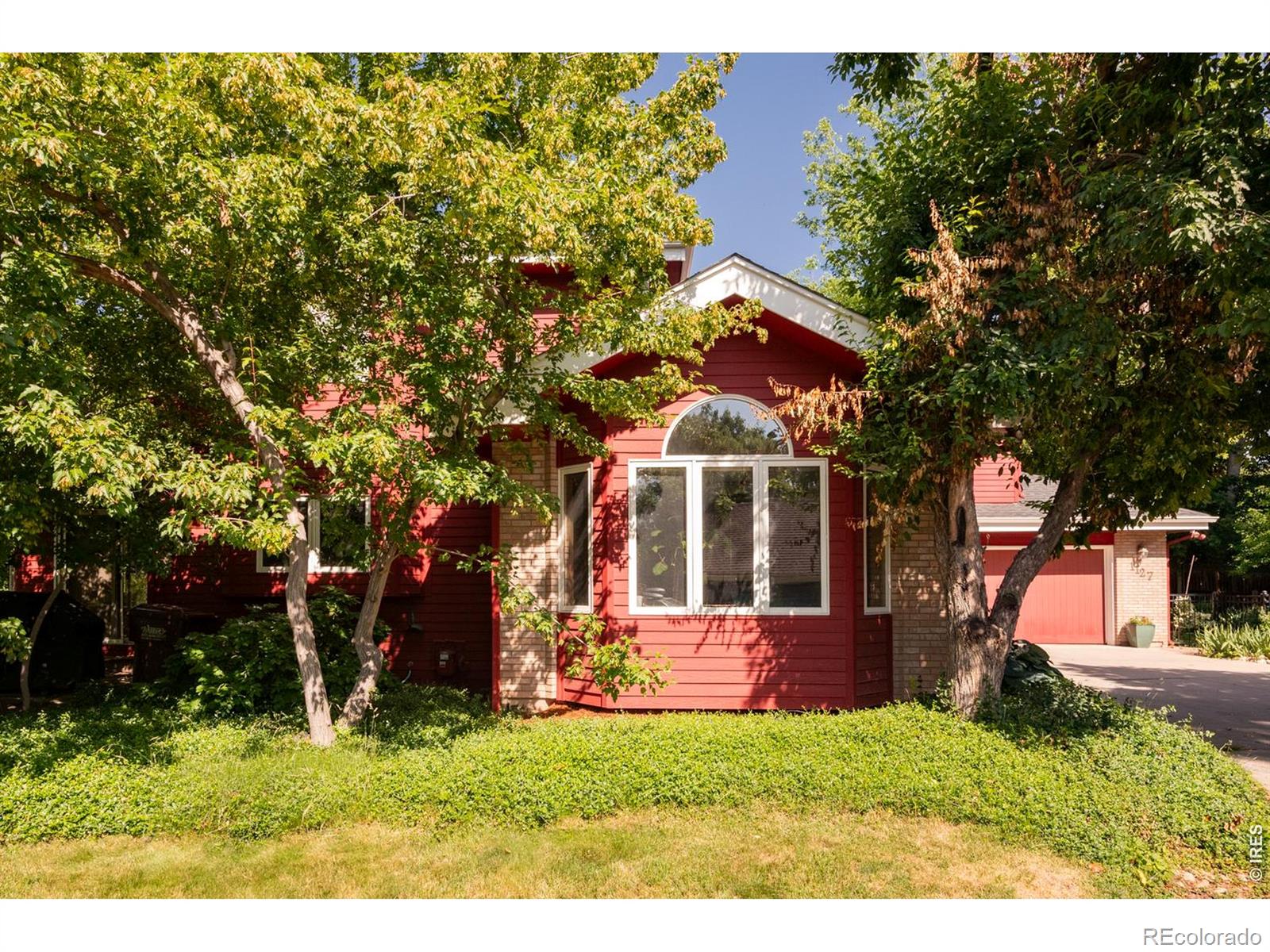 1127 Juniper Avenue