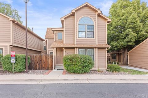 Photo of 1720 S Quintero Way, Aurora, CO 80017 (MLS # 3200530)