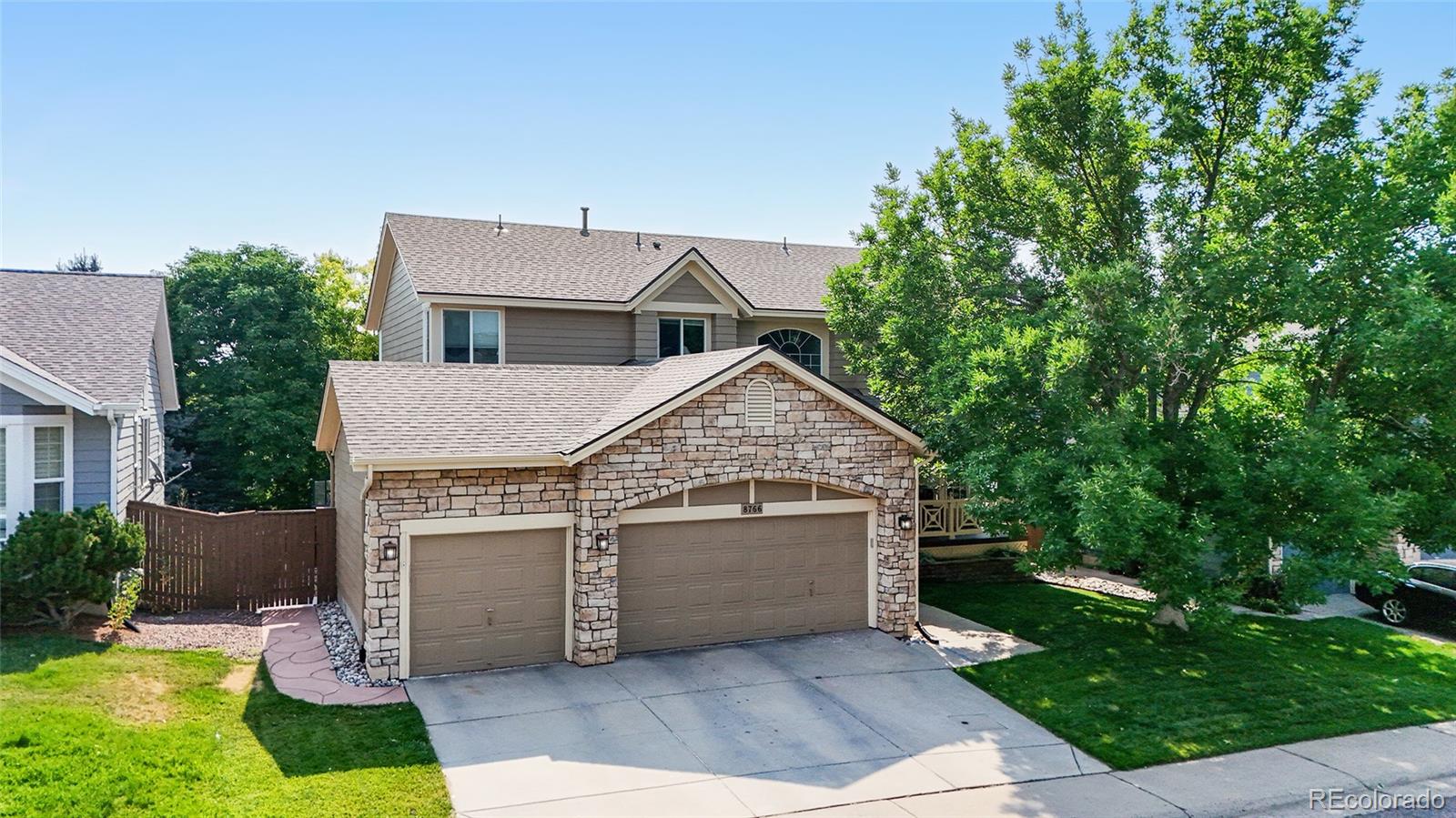 8766 Cresthill Lane