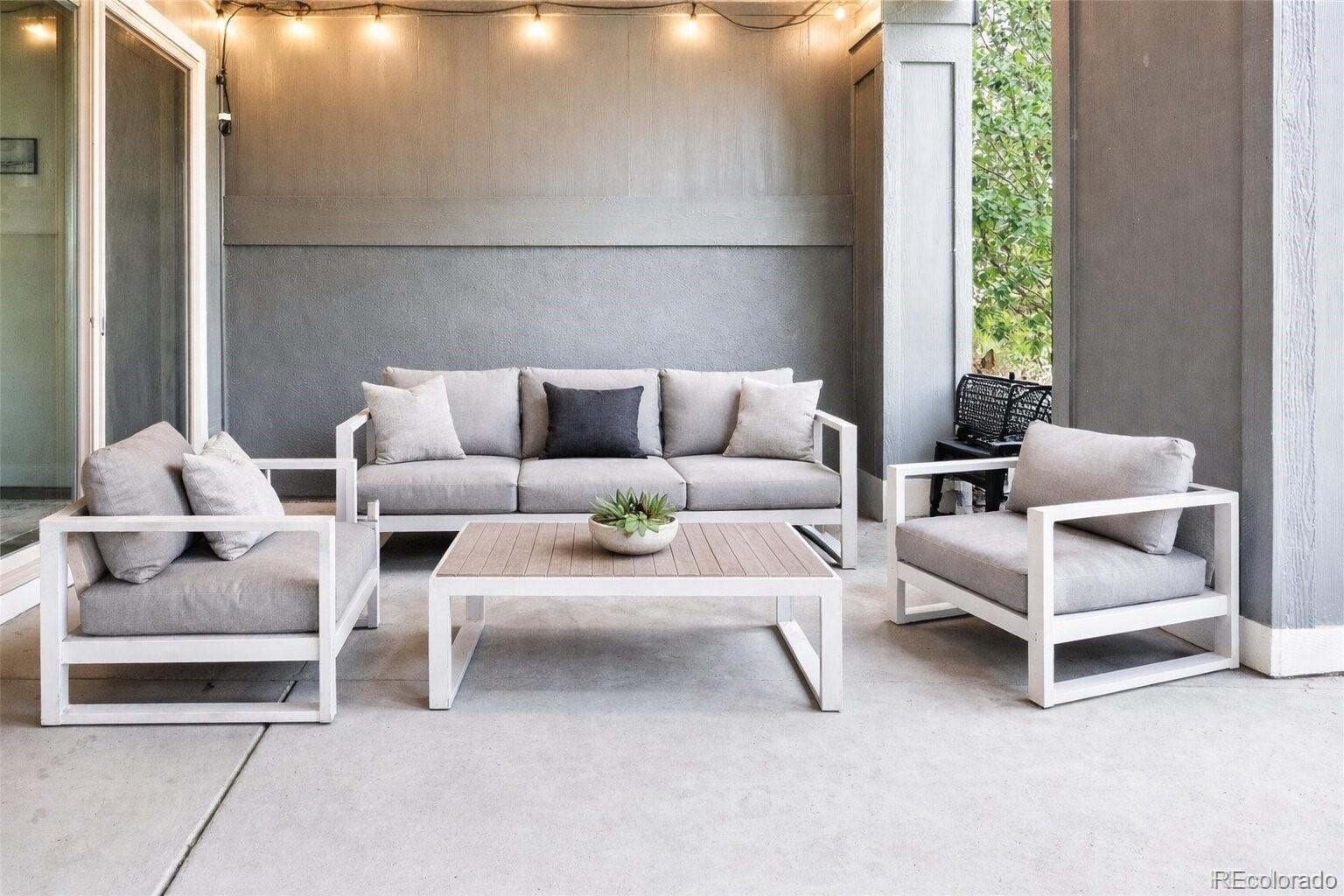 5417 Valentia Street