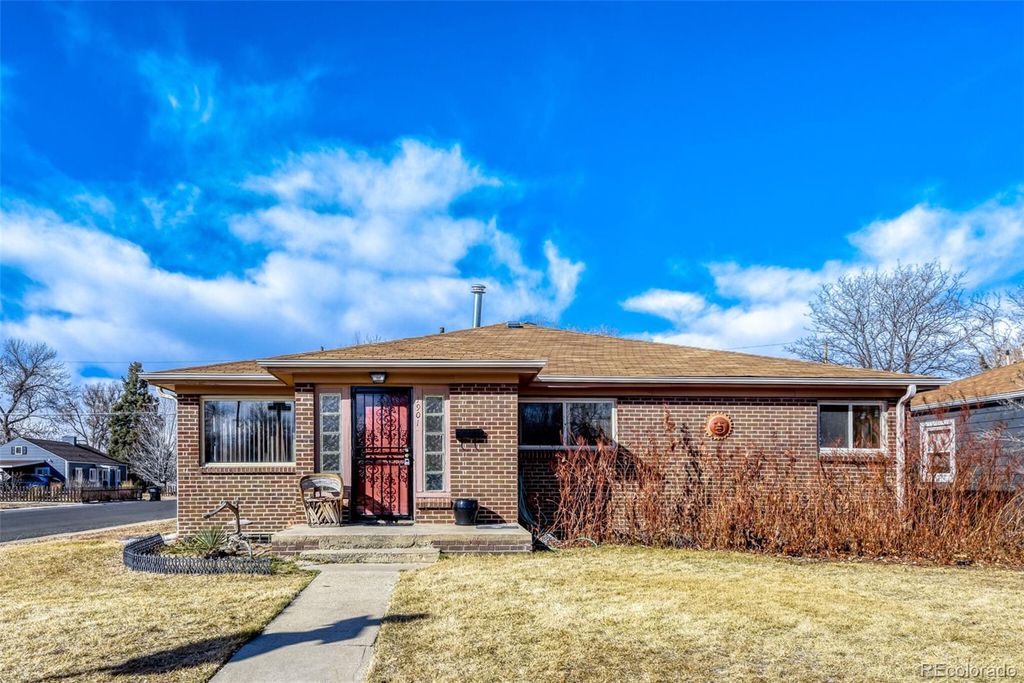 Photo of 1901 Xanthia Street, Denver, CO 80220 (MLS # 2603509)