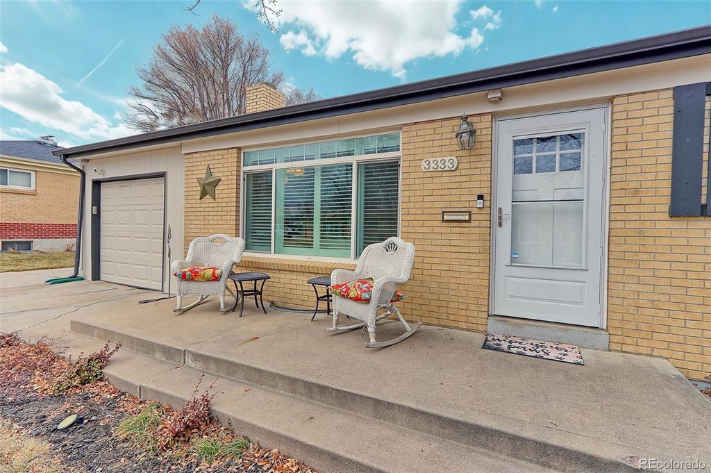 Photo of 3333 W Wagon Trail Drive, Englewood, CO 80110 (MLS # 1603316)