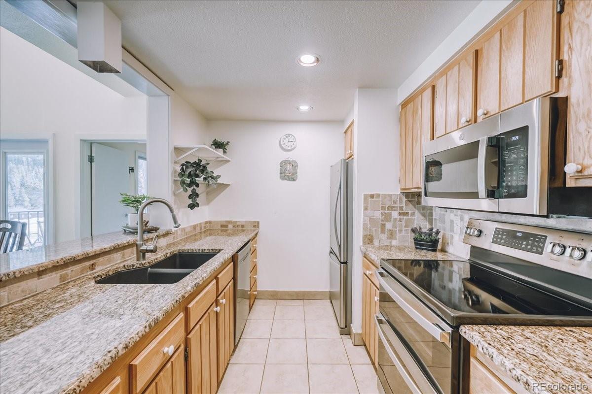 22280 US Highway 6 1716