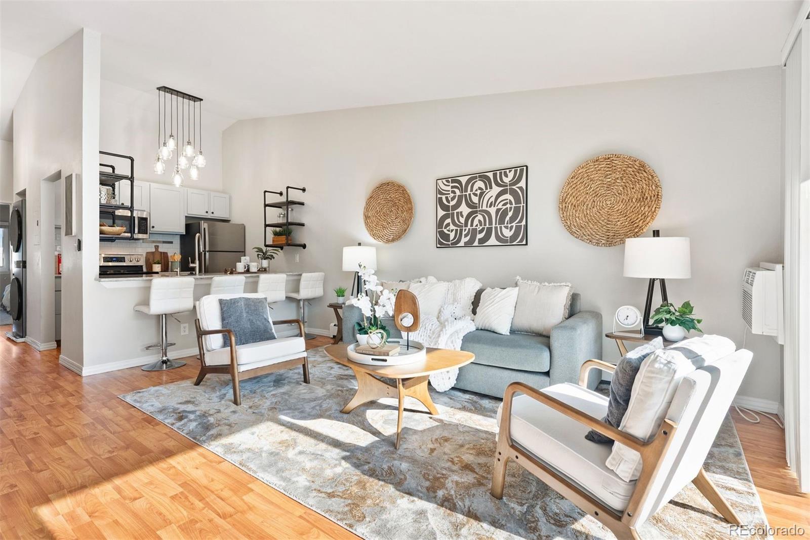 532 Oakwood Drive D204