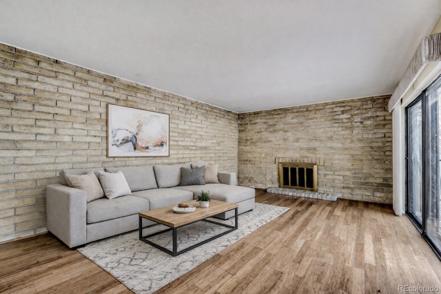 1160 S Clinton Street 40