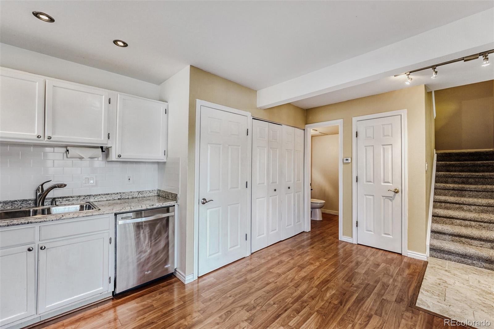 1160 S Clinton Street 40