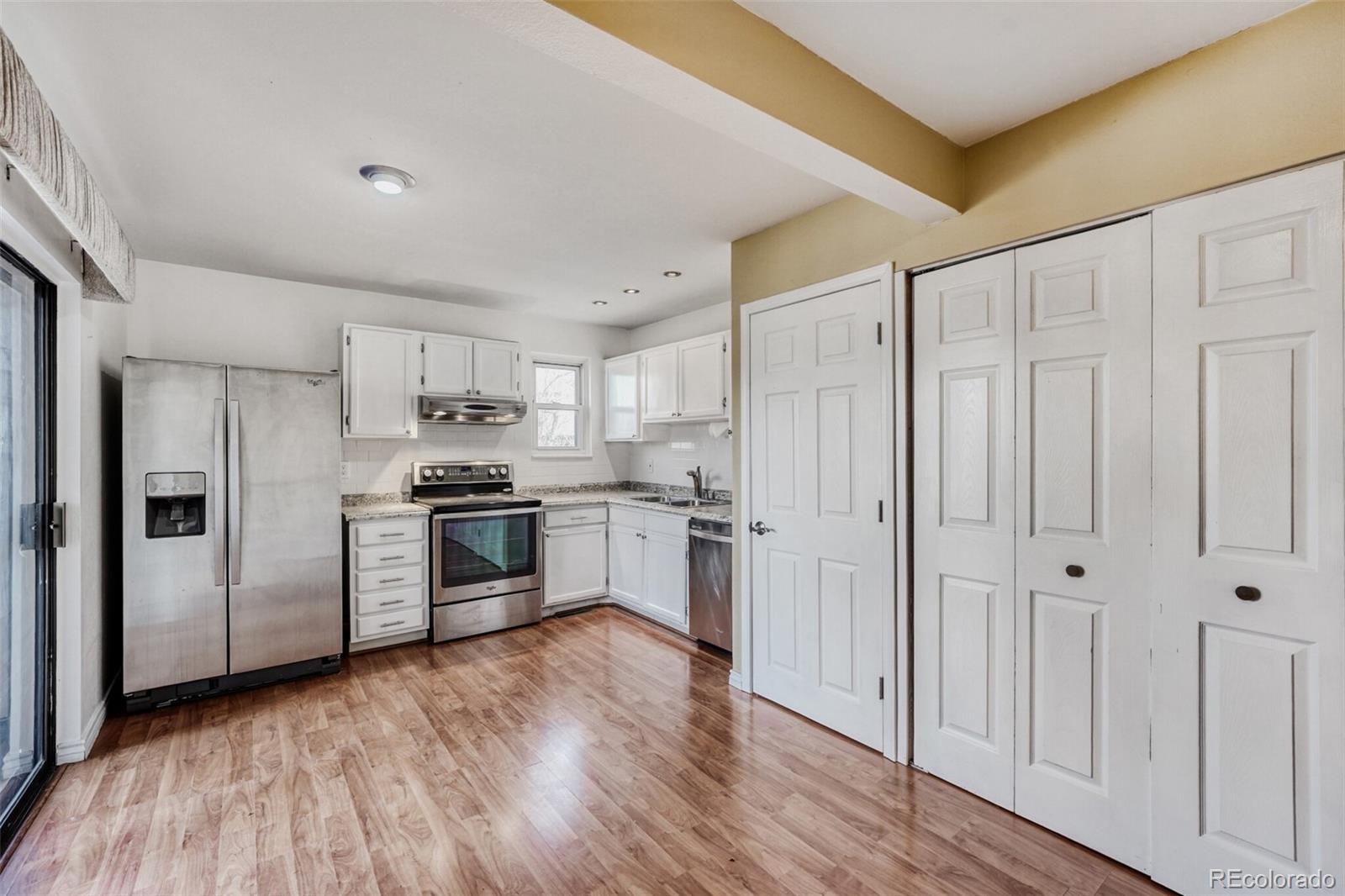 1160 S Clinton Street 40