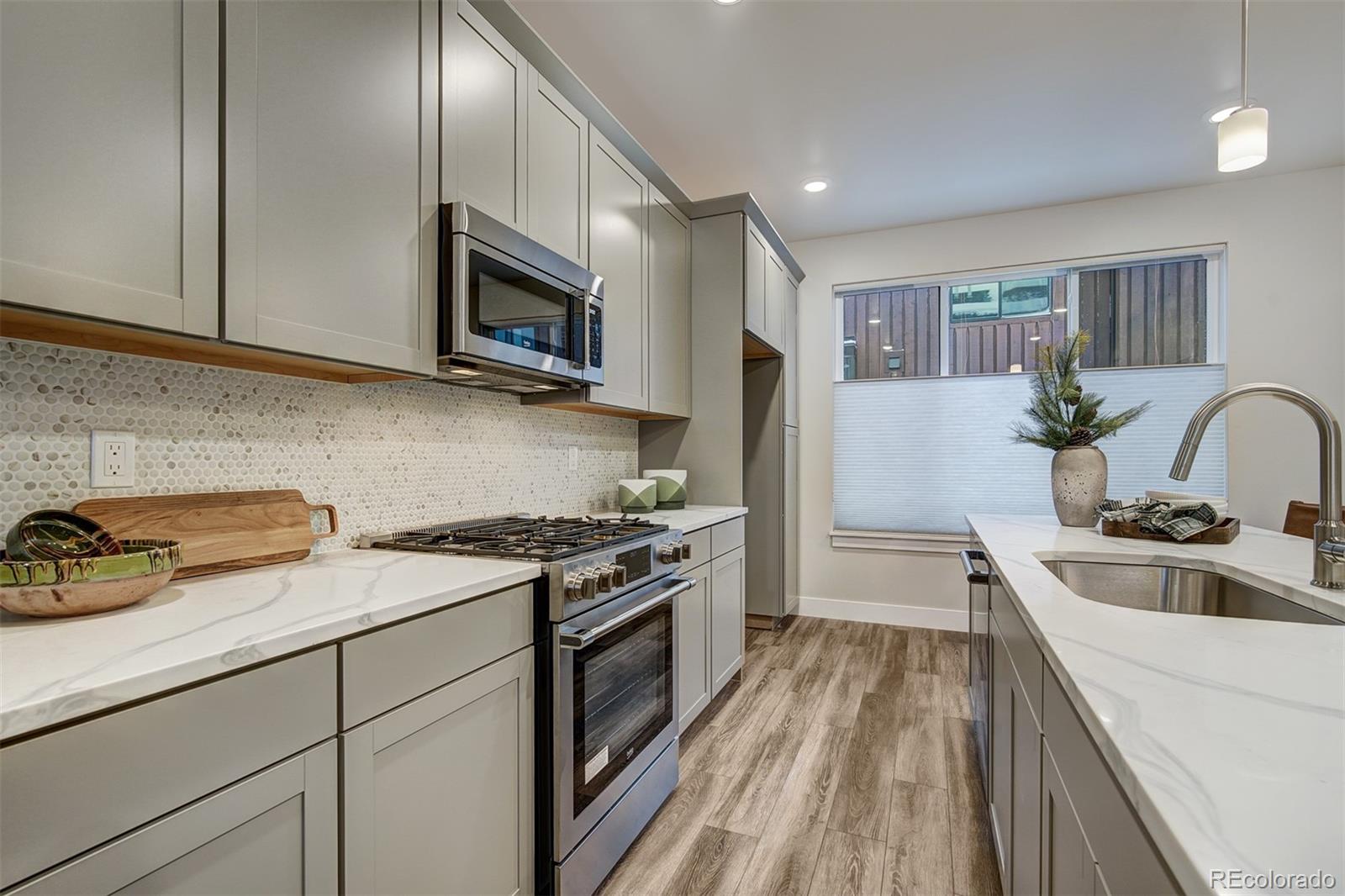 1301 Adams Avenue 112