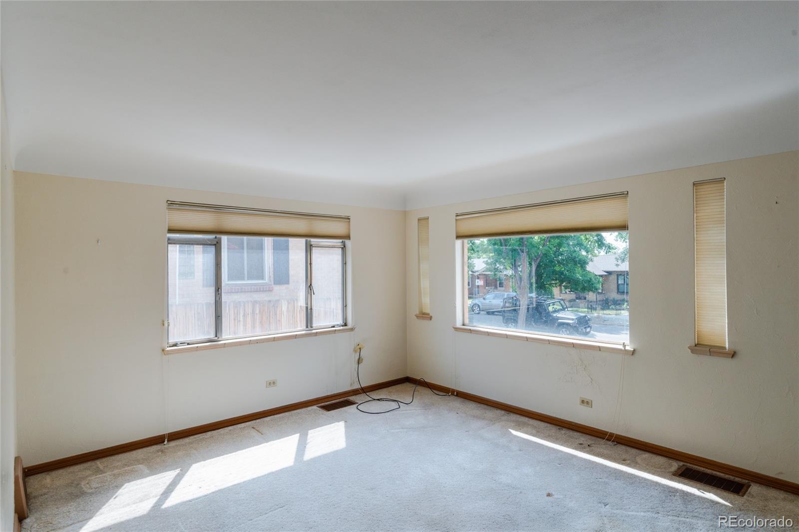 4435 W Hayward Place