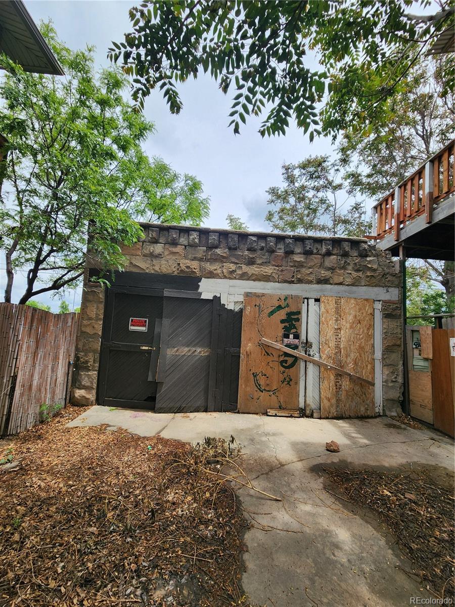 1632 York Street