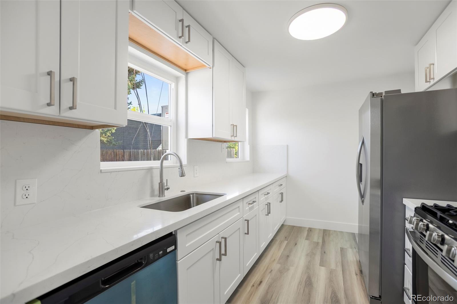 3421 W Dakota Avenue