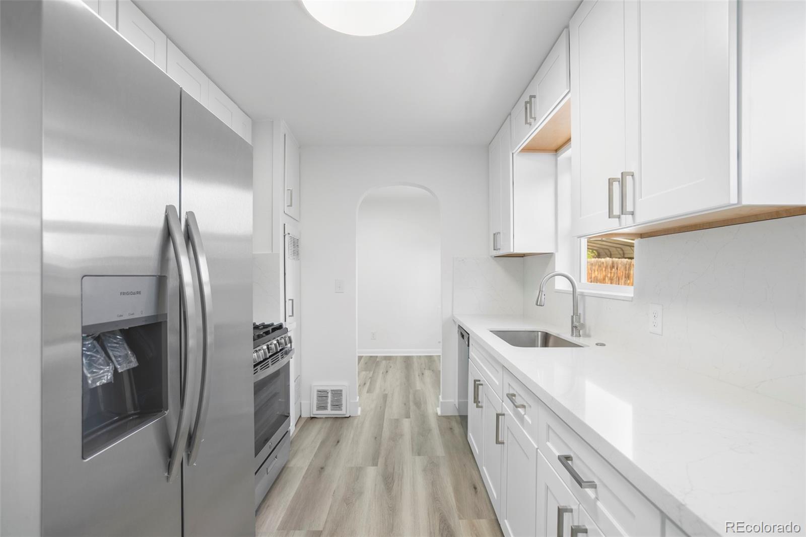 3421 W Dakota Avenue