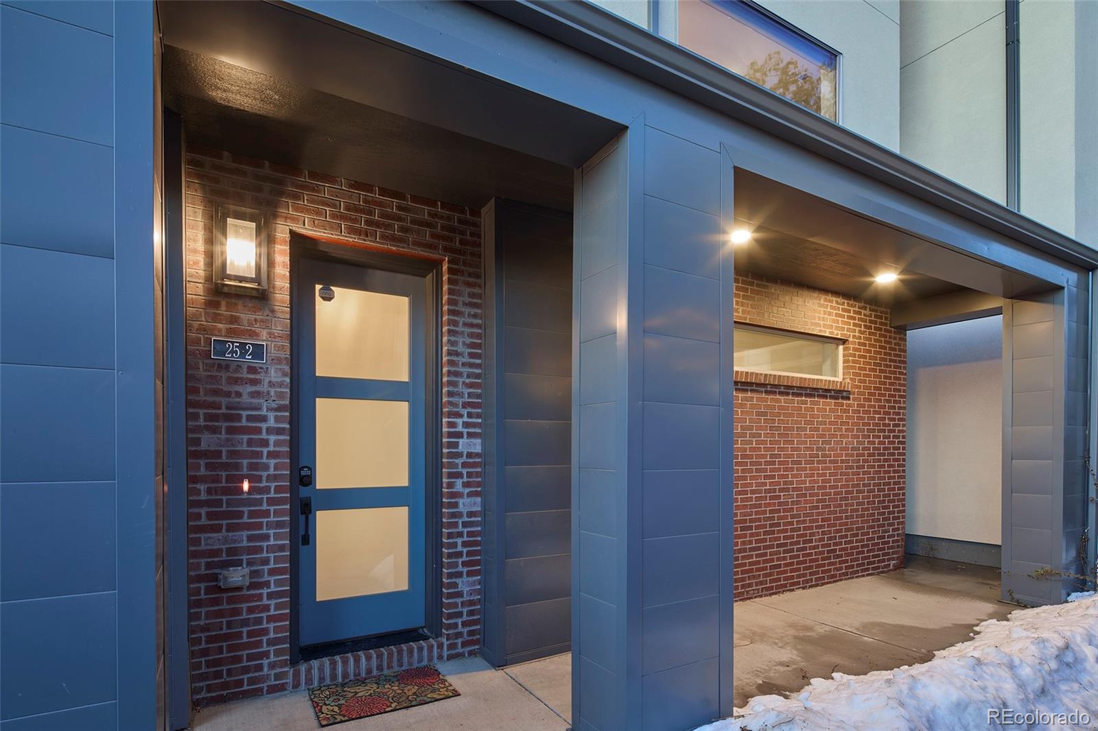 25 S Washington Street 2