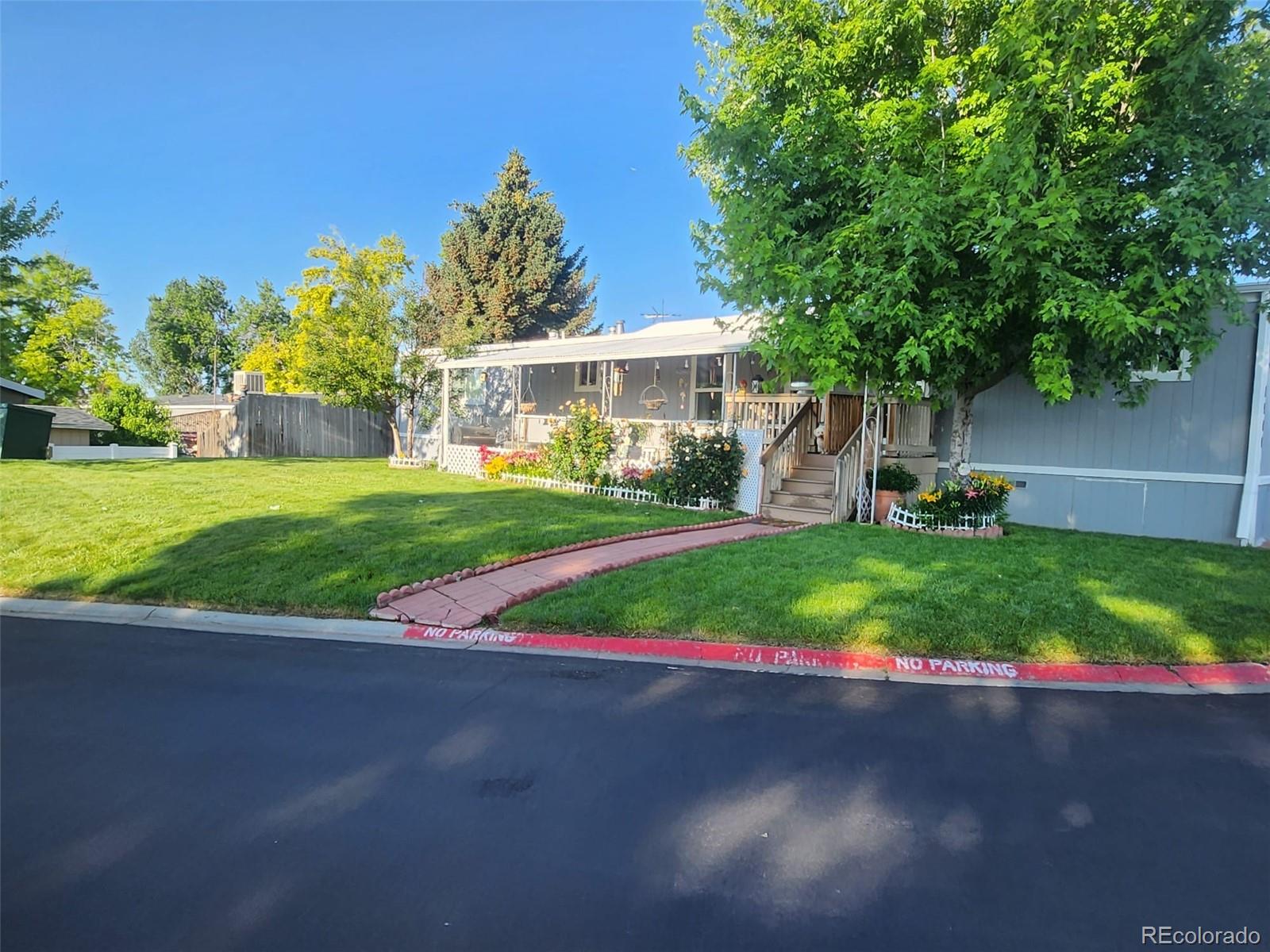 Photo 1 of 20 — 2900 Cascade Drive, Denver, CO 80260