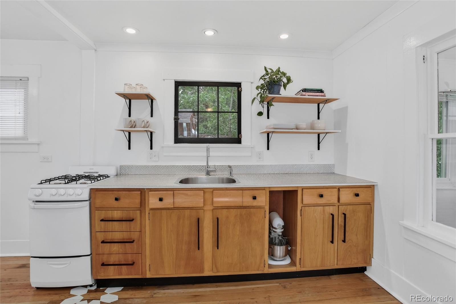 2463 Ingalls Street