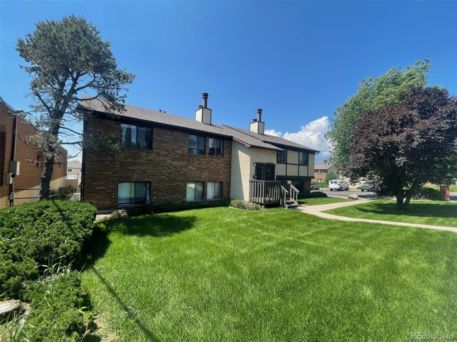 2625 E Uintah Street