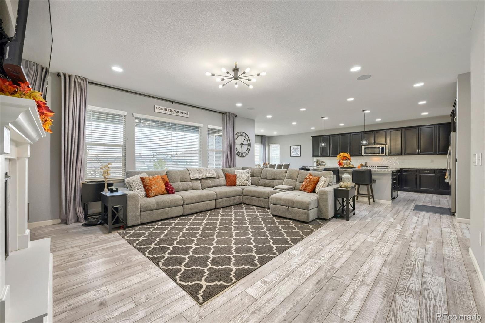 18471 W 93rd Place