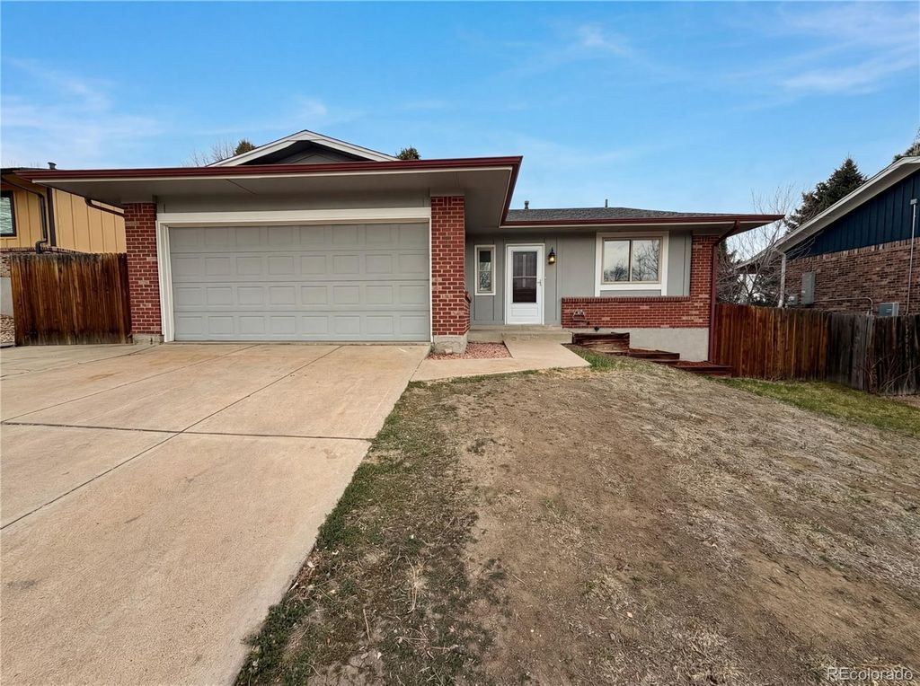 Photo of 13771 W Warren Drive, Lakewood, CO 80228 (MLS # 2286533)