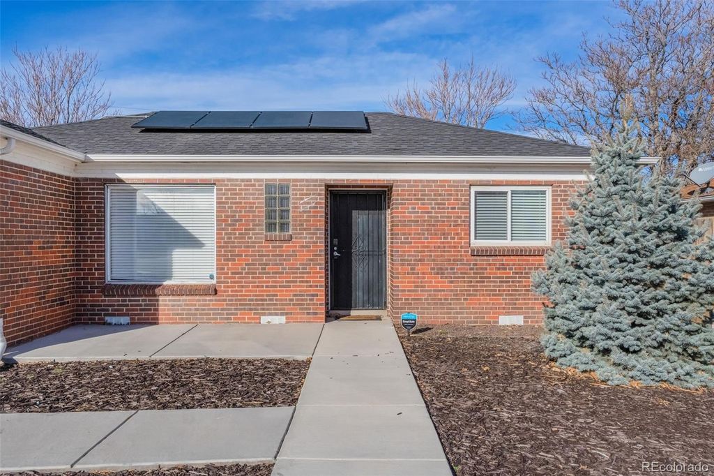 Photo of 2885 Oneida Street, Denver, CO 80207 (MLS # 9793086)