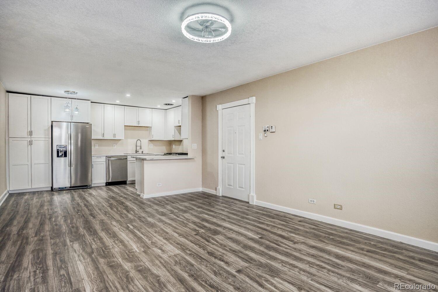 1620 Colorado Boulevard 6