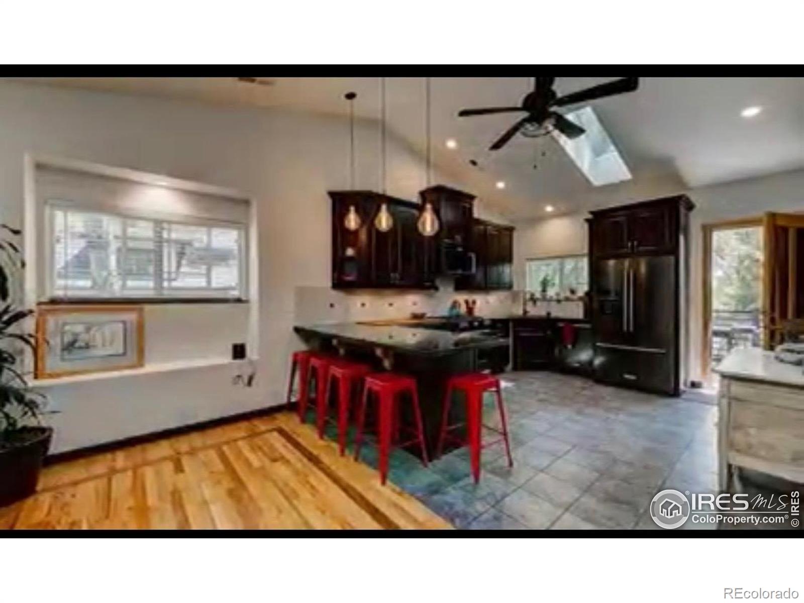 518 N Overland Trail