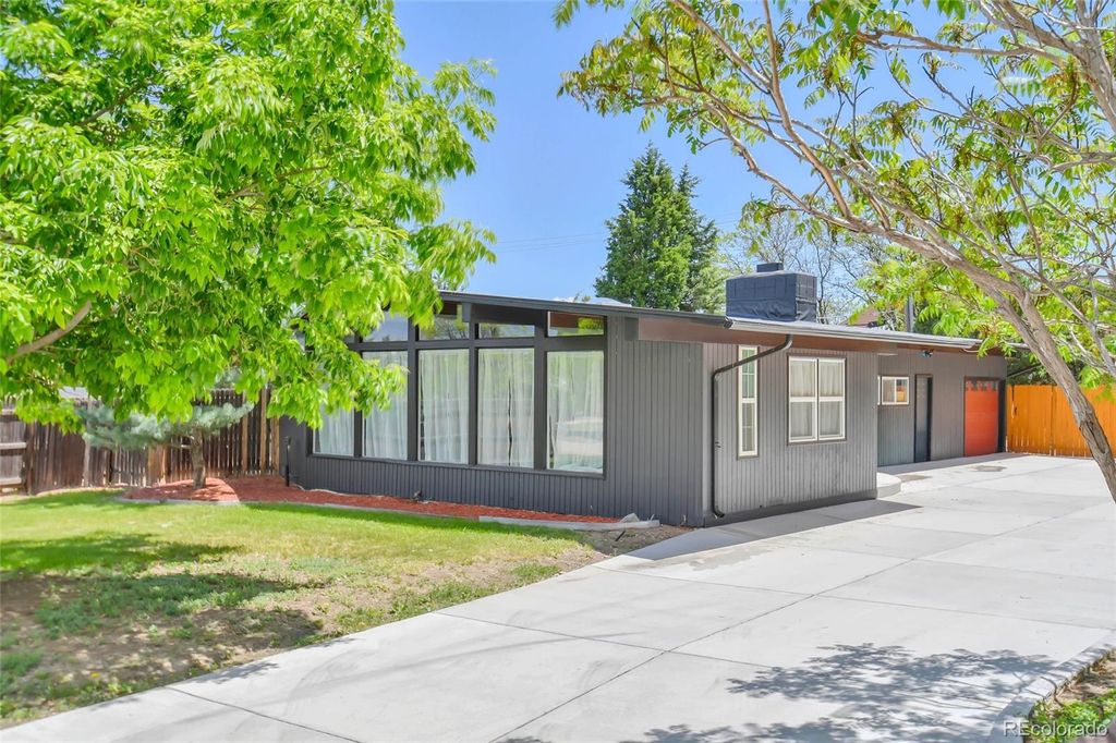 Photo of 450 Yukon Street, Lakewood, CO 80226 (MLS # 6254829)