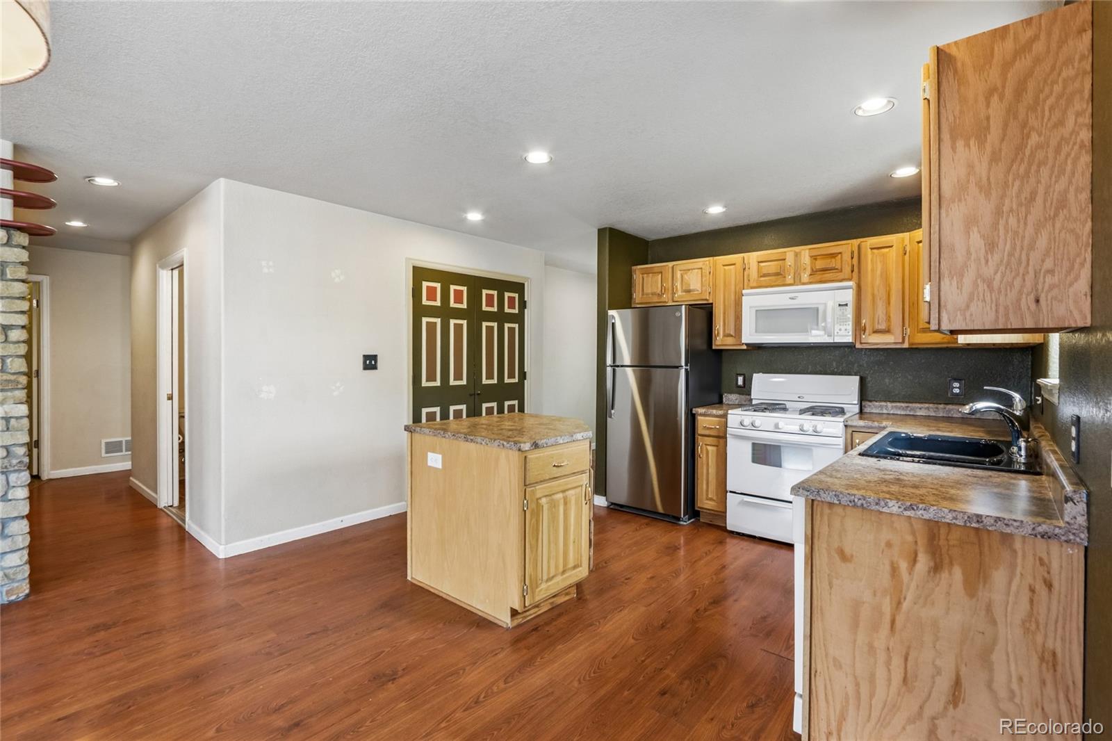 1322 Carriage Drive