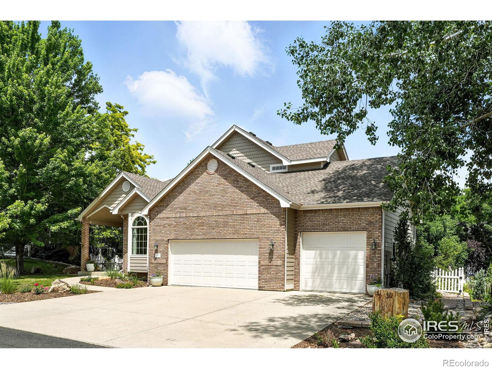466 Cove Drive