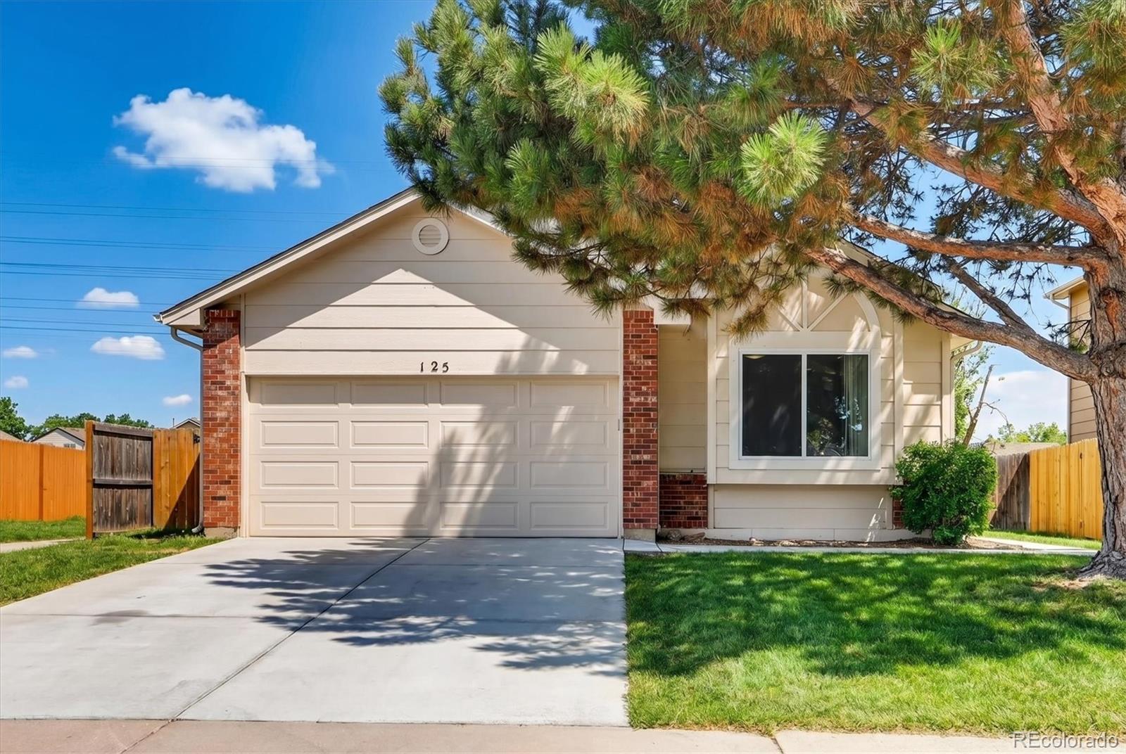 125 N Holcomb Street