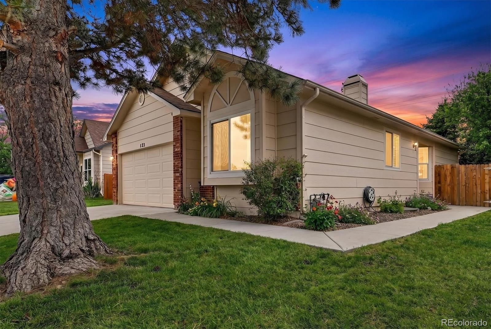 125 N Holcomb Street