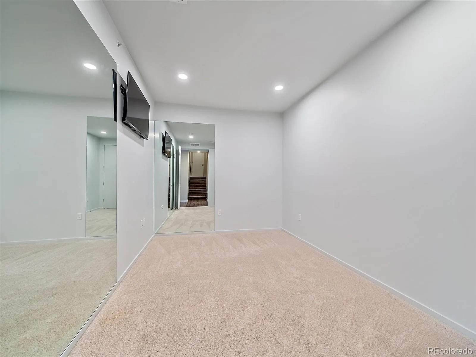 Evergreen, Colorado 80439, United States, 3 Bedrooms Bedrooms, ,3 BathroomsBathrooms,Residential,Pending,20304