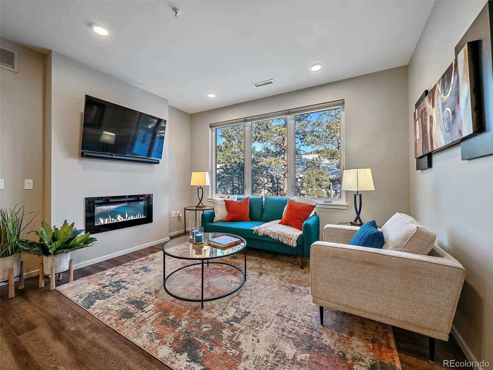 Evergreen, Colorado 80439, United States, 3 Bedrooms Bedrooms, ,3 BathroomsBathrooms,Residential,Pending,20304