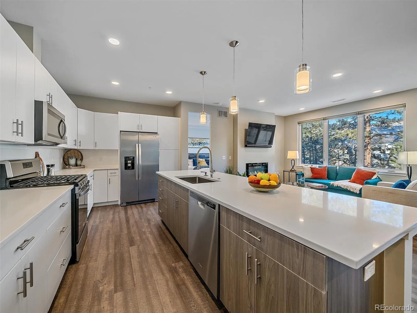 Evergreen, Colorado 80439, United States, 3 Bedrooms Bedrooms, ,3 BathroomsBathrooms,Residential,Pending,20304