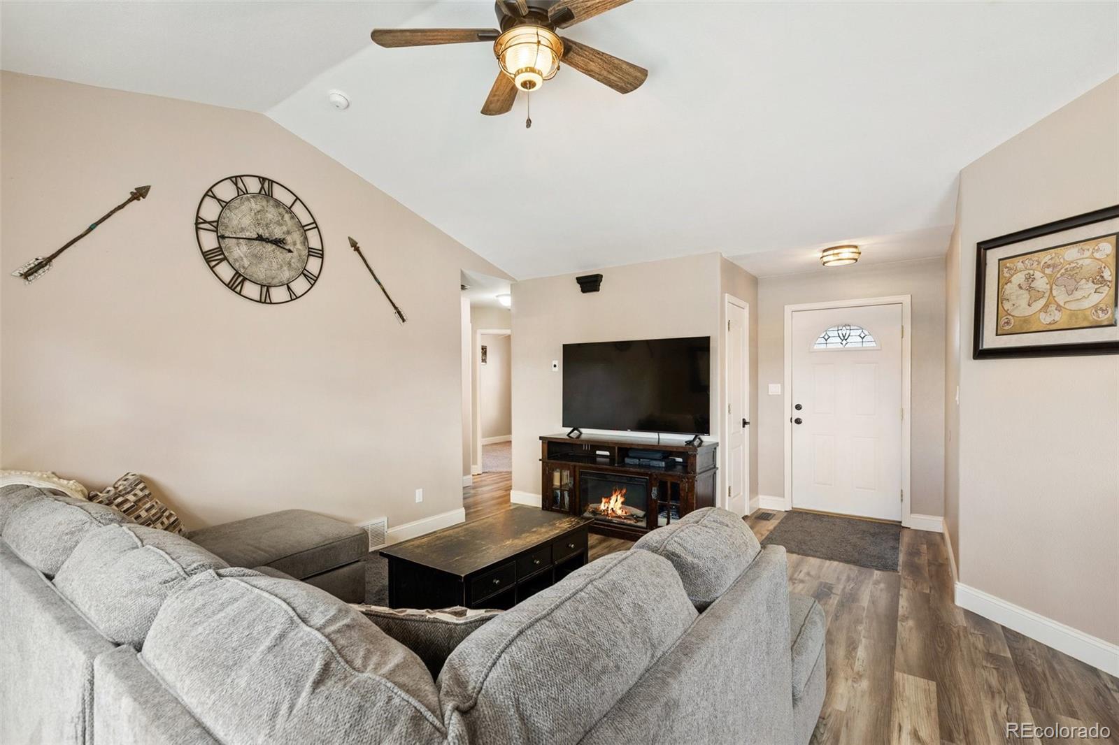 541 S El Charro Drive
