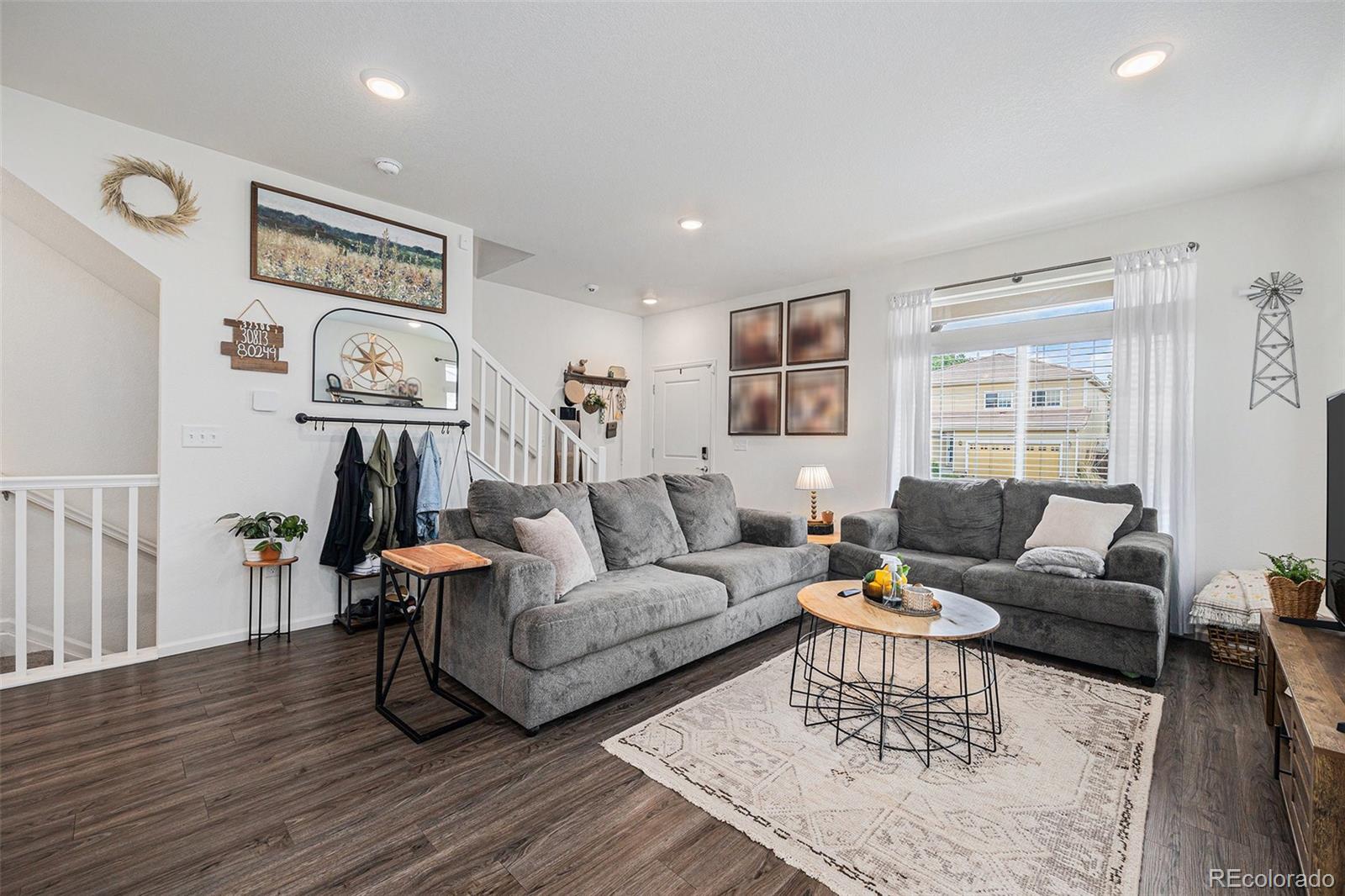 20000 E 40th Avenue 4