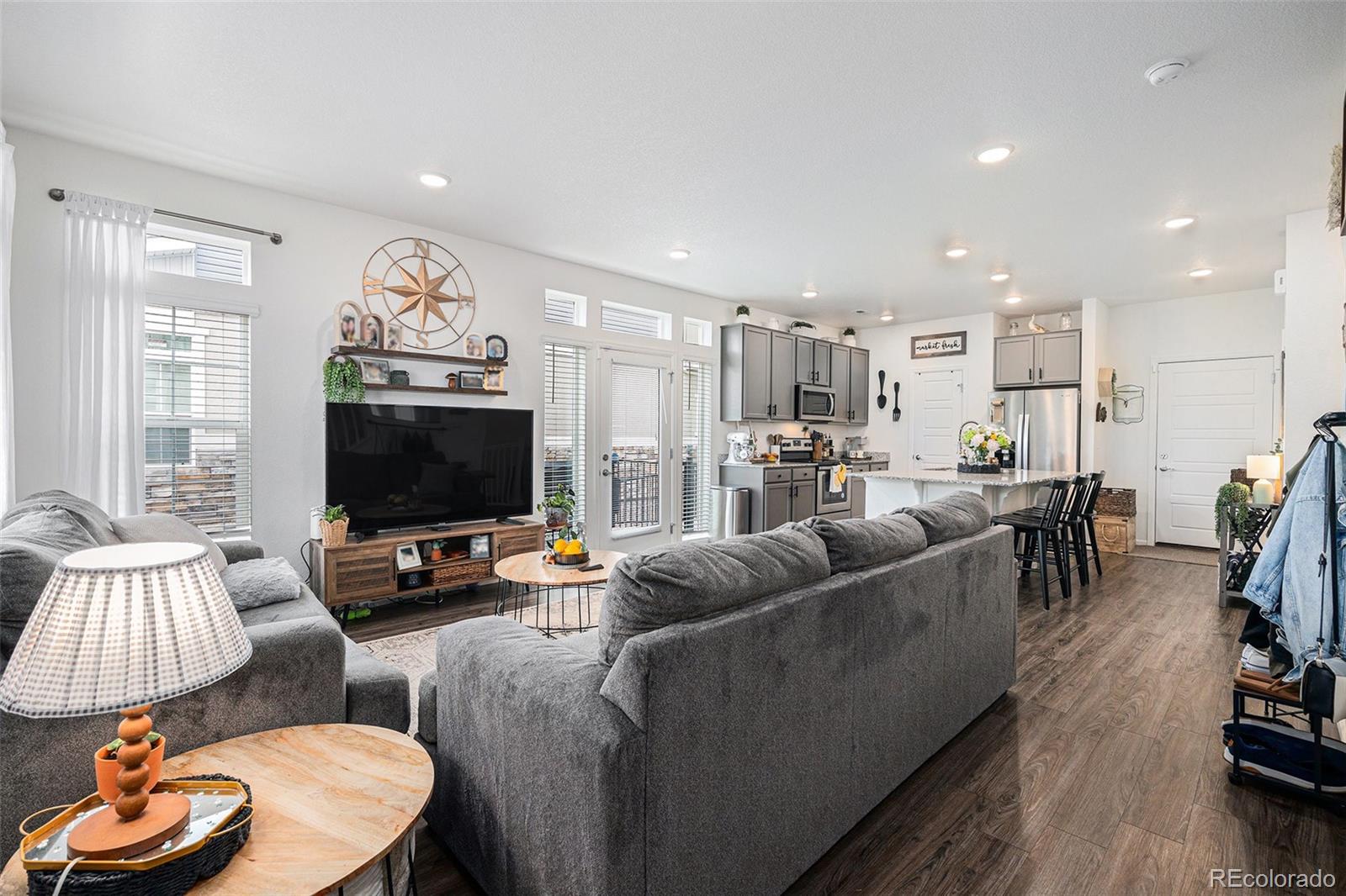 20000 E 40th Avenue 4