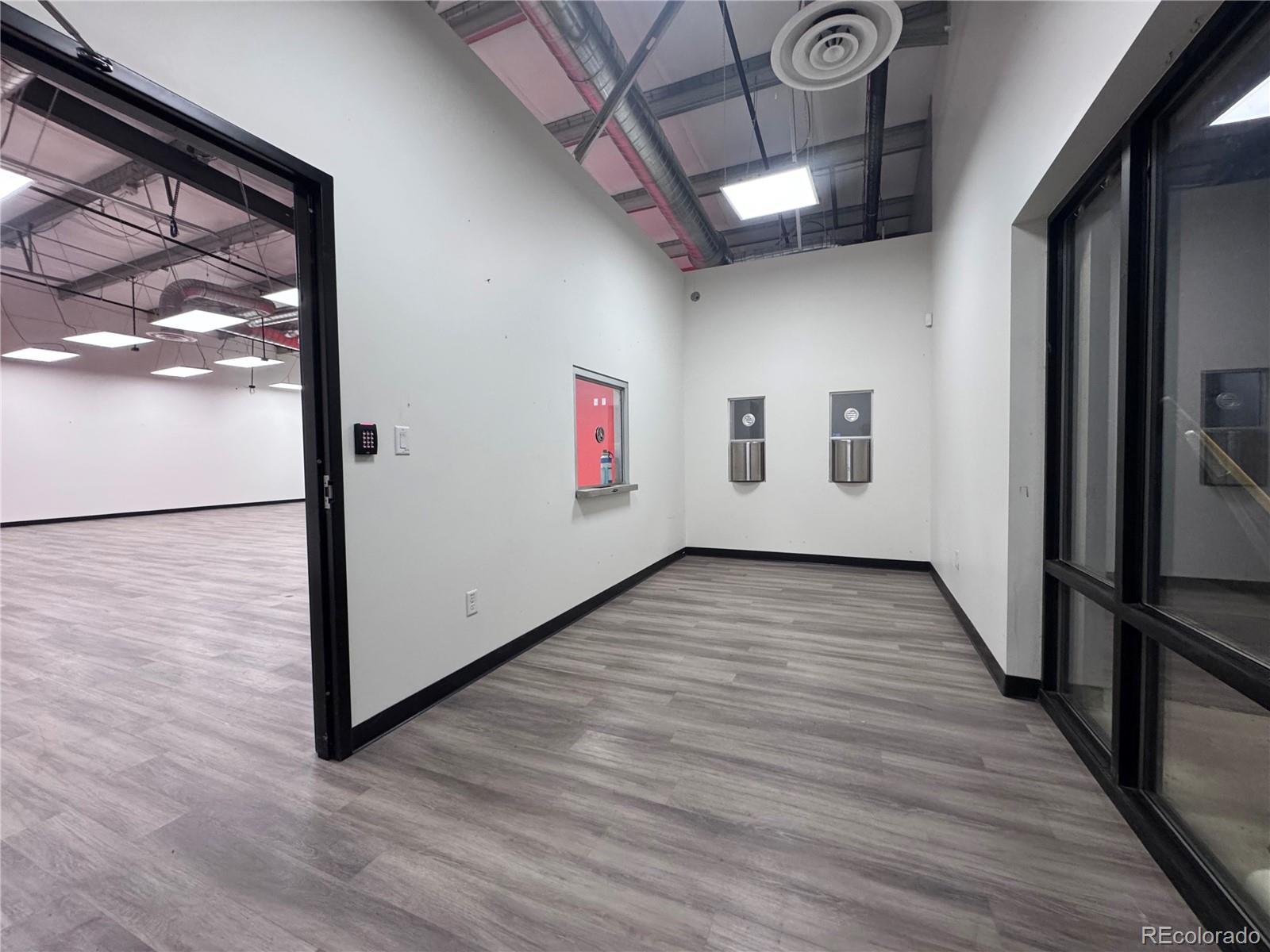 6101 Washington Street