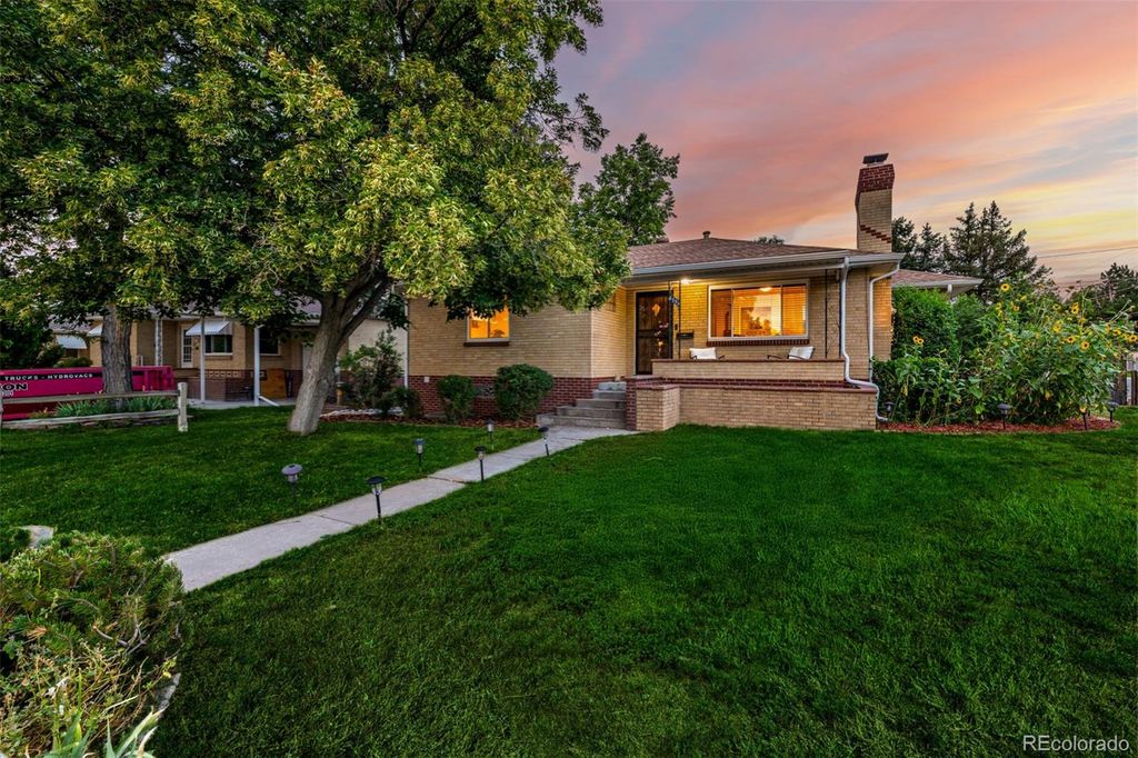Photo of 4794 S Pearl Street, Englewood, CO 80113 (MLS # 5451029)