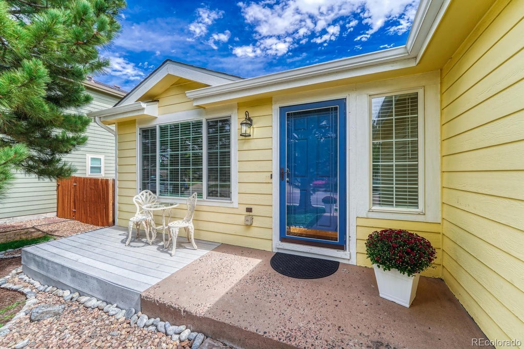 Photo of 832 Pitkin Way, Castle Rock, CO 80104 (MLS # 9900988)