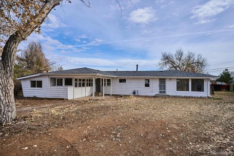 2110 Eagle Cir Ct Aurora CO 80011