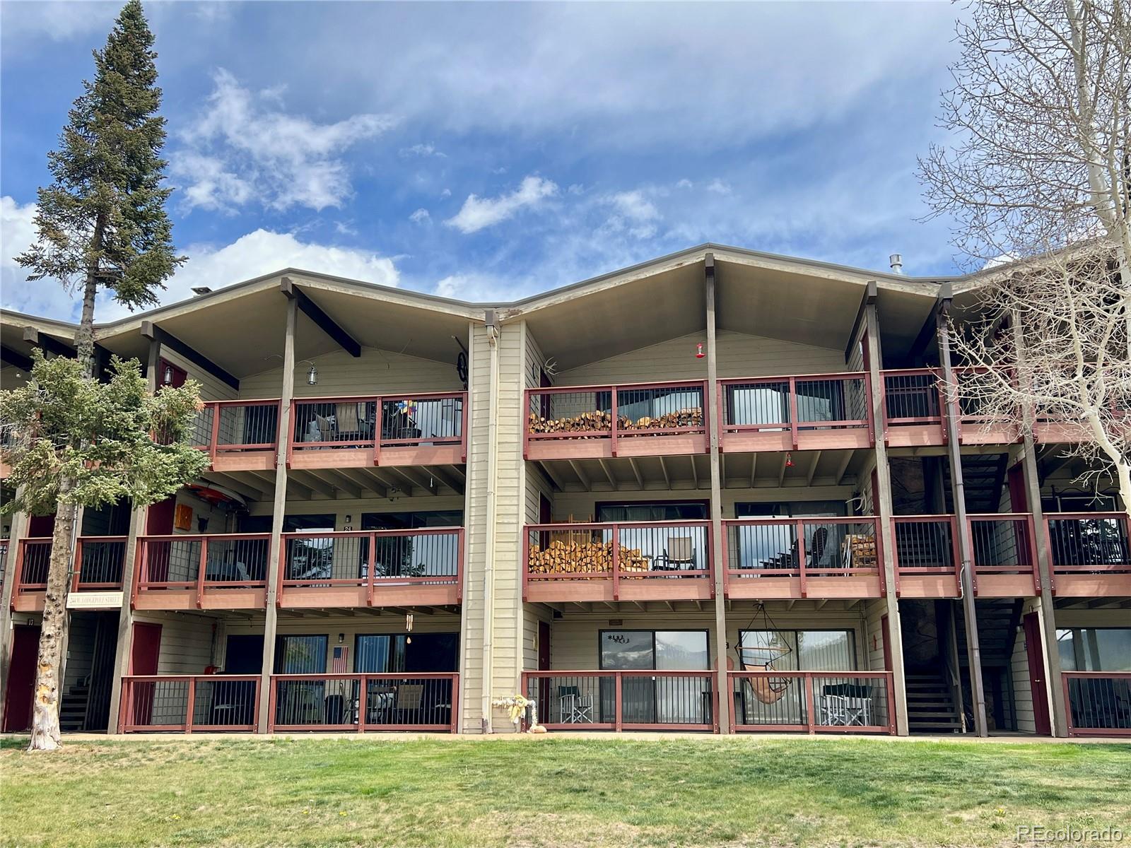 244 Lodgepole Street 15