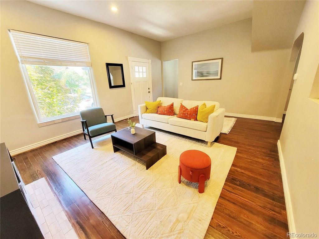 Photo of 424 N Clarkson Street, Denver, CO 80218 (MLS # 4989318)