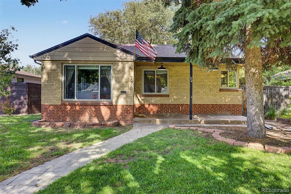 Photo of 2960 S Corona Street, Englewood, CO 80113 (MLS # 6150877)