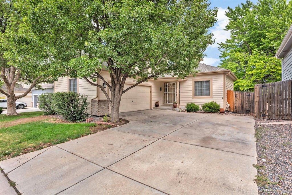 Photo of 8501 W Union Avenue #27, Littleton, CO 80123 (MLS # 9902264)