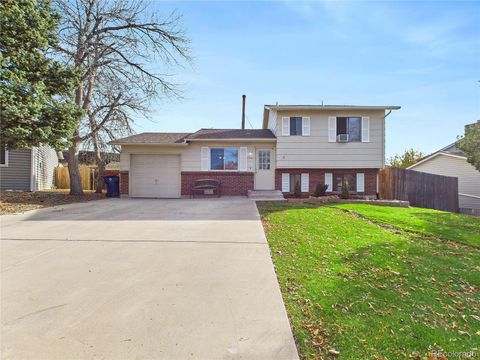 Photo of 1740 S Ouray Court, Aurora, CO 80017 (MLS # 2189323)